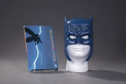 Batman: The Dark Knight Returns Book and Mask Set